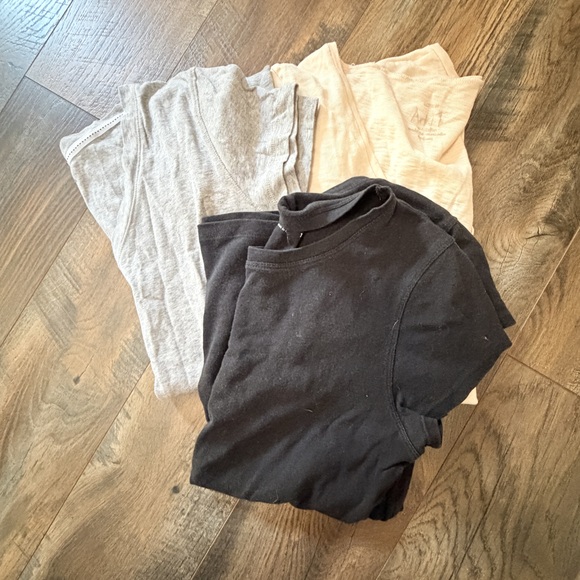 Women medium clothing bundle tops clothing bundle tshirt solid color normcore - Picture 2 of 5